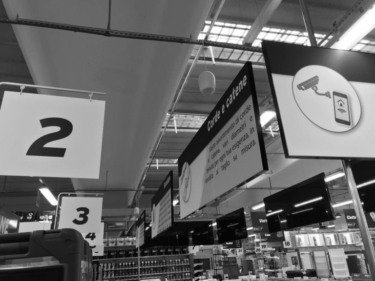realizzazioni-retail-equipment-001